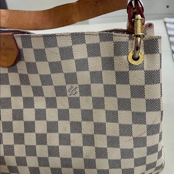 Louis Vuitton Damien Azur
Graceful PM handbag - Picture 3 of 17